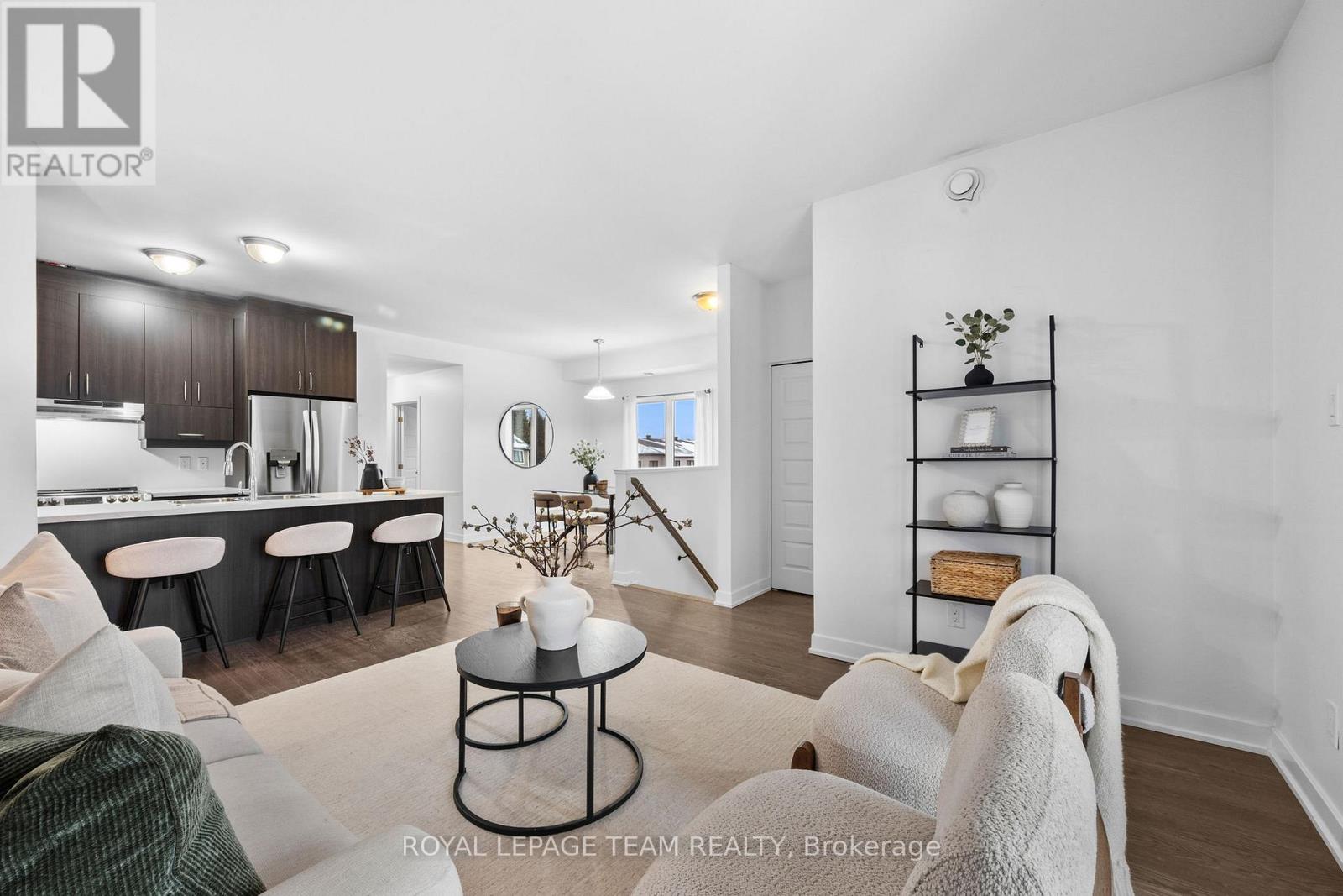 6 - 251 Capri Avenue, Russell, Ontario  K0A 1W0 - Photo 4 - X12616072