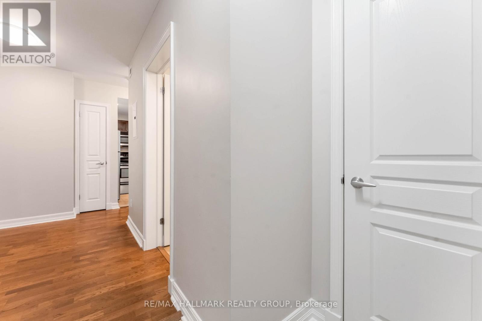 204 - 200 Besserer Street, Ottawa, Ontario K1N 0A7 - Photo 3 - X12616146