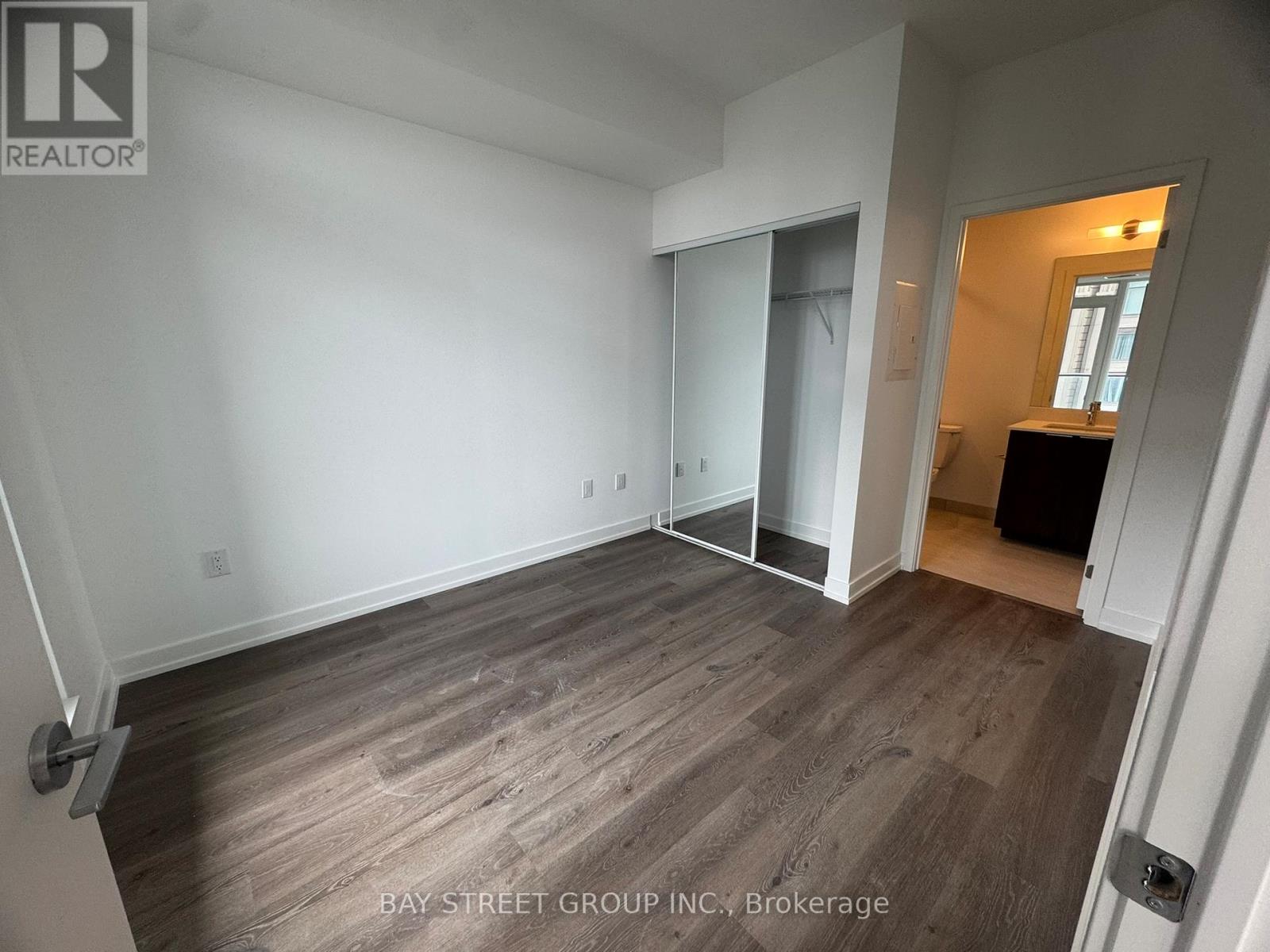 3405 - 395 Square One Drive, Mississauga, Ontario  L5B 0P6 - Photo 7 - W12615916