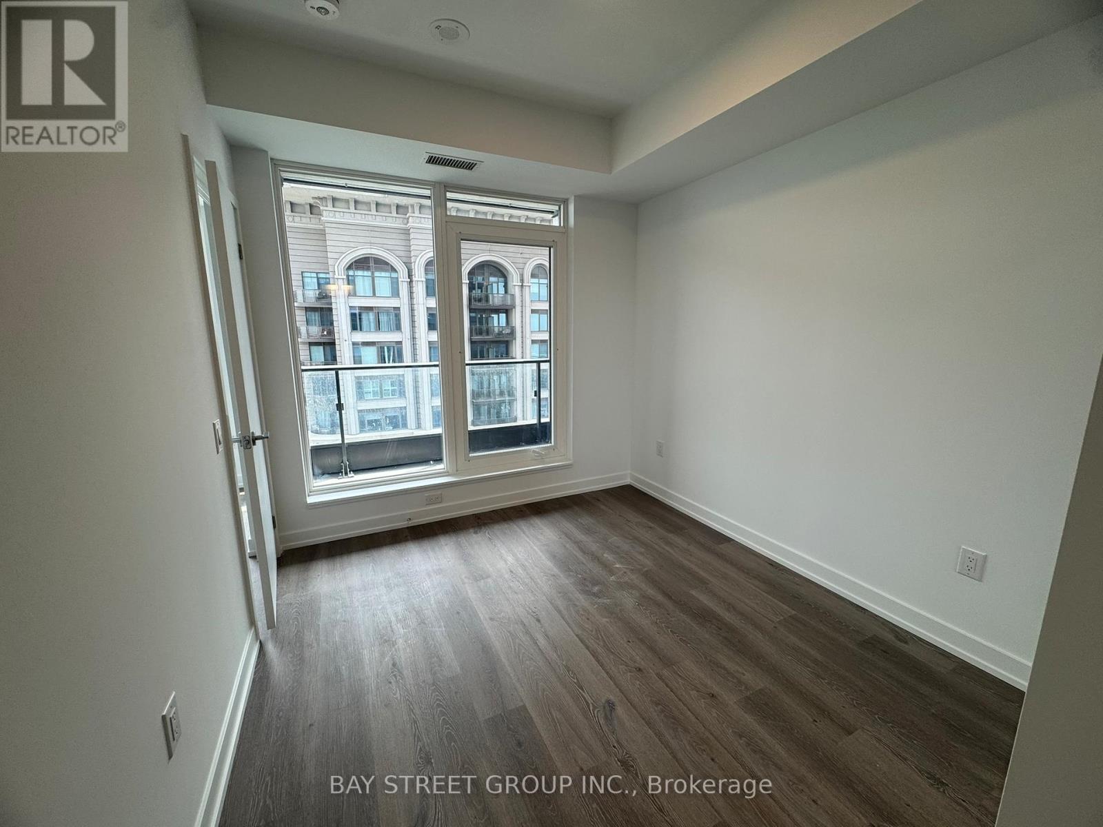 3405 - 395 Square One Drive, Mississauga, Ontario  L5B 0P6 - Photo 8 - W12615916