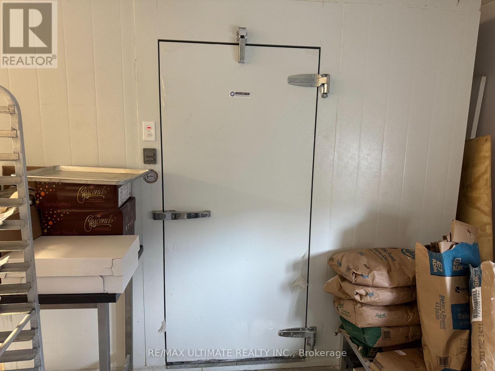 2897 Lake Shore Boulevard W, Toronto, Ontario  M8V 1J3 - Photo 15 - W12615950