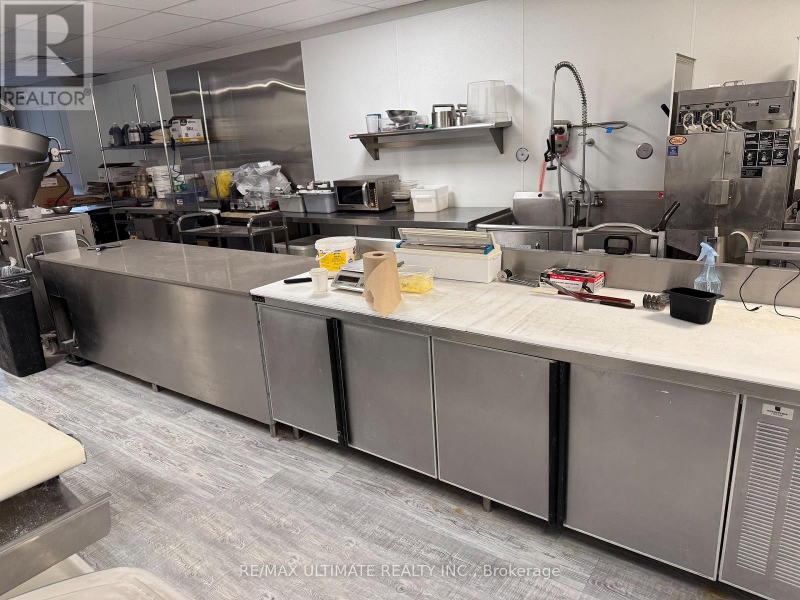 2897 Lake Shore Boulevard W, Toronto, Ontario  M8V 1J3 - Photo 6 - W12615950