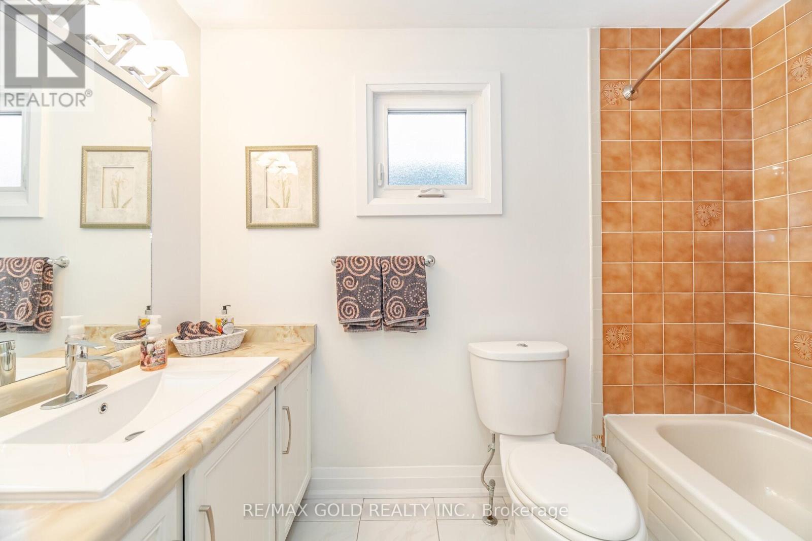 62 Oleander Crescent, Brampton, Ontario  L6Z 2C2 - Photo 19 - W12615962