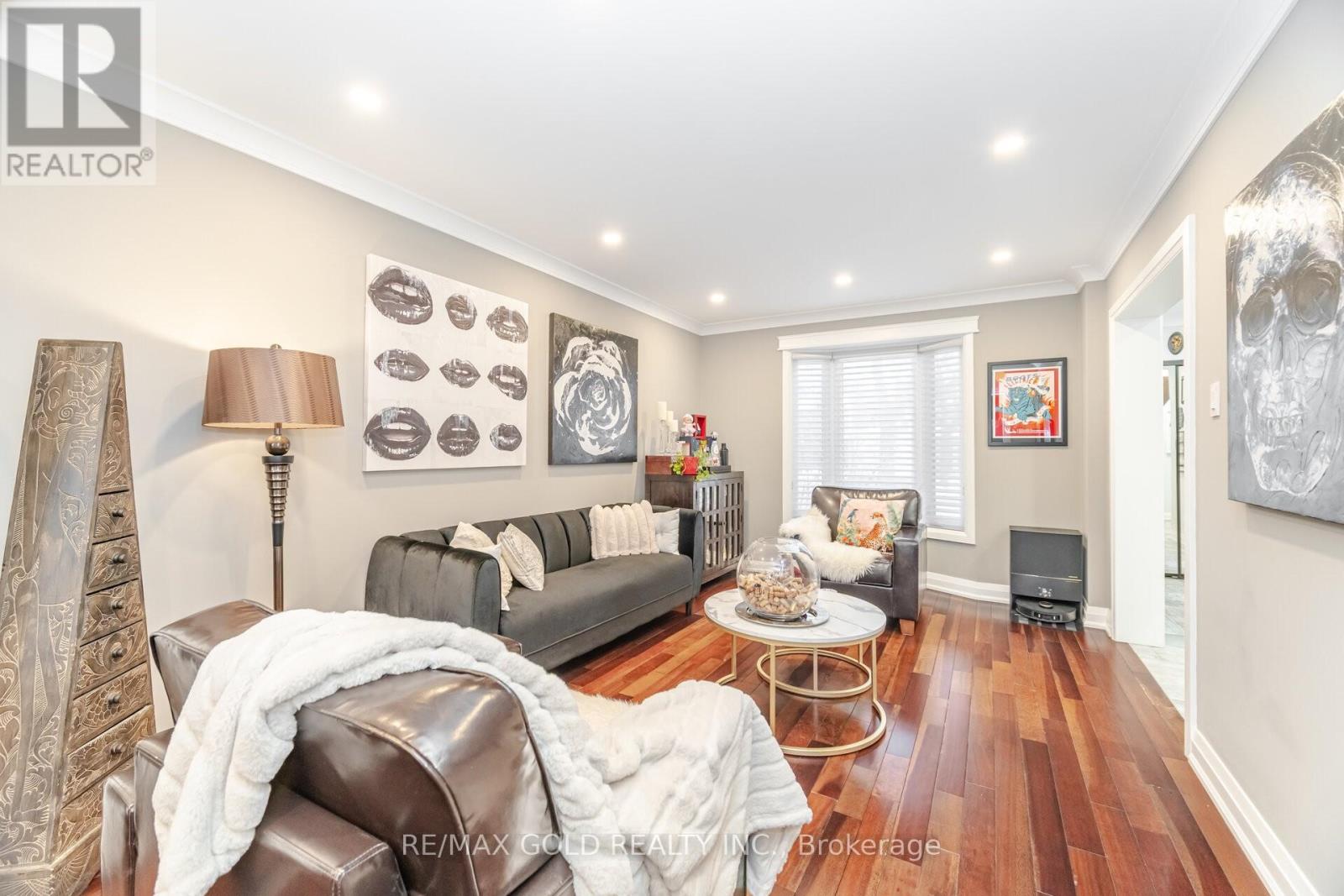 62 Oleander Crescent, Brampton, Ontario  L6Z 2C2 - Photo 3 - W12615962