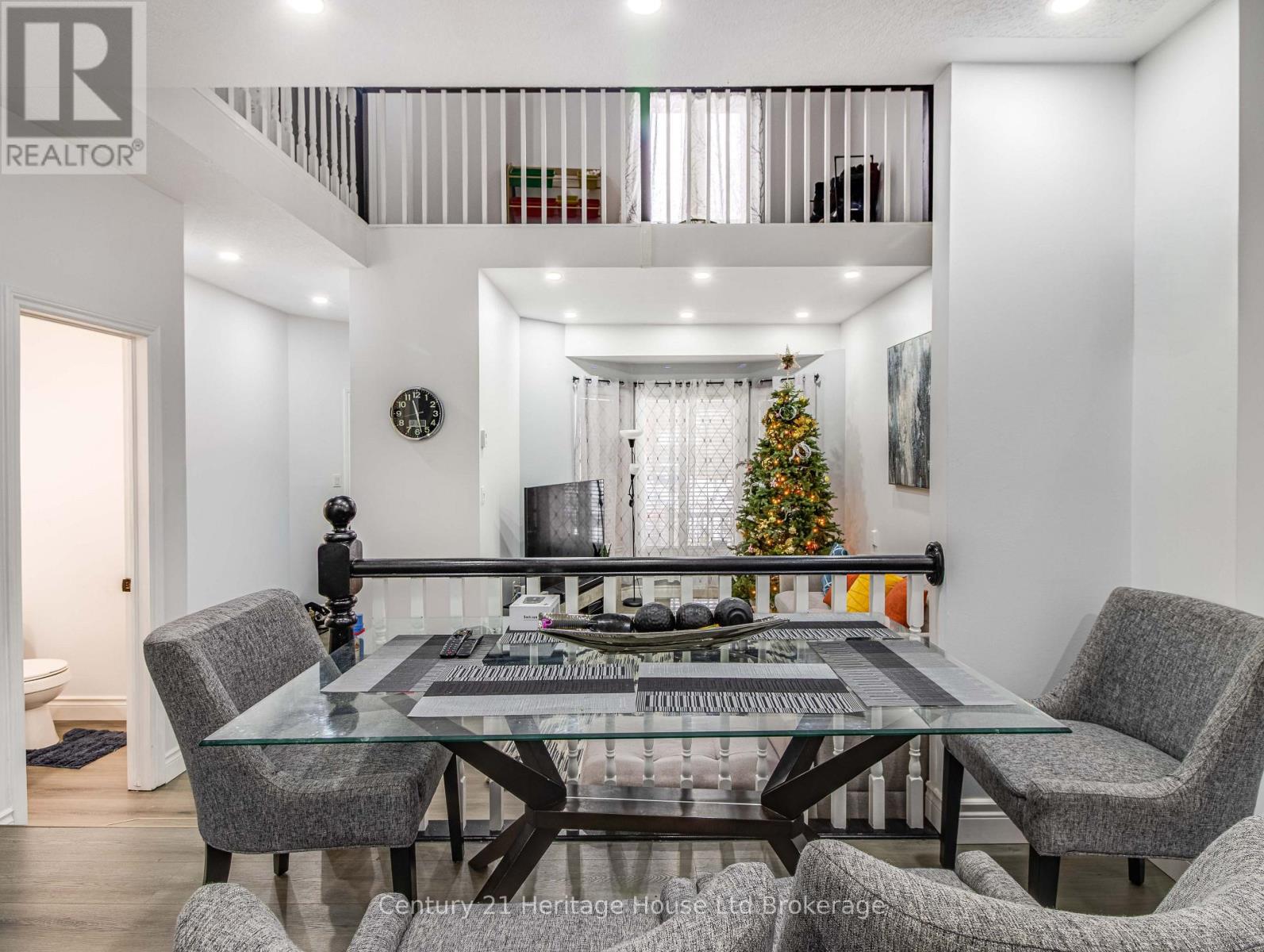 8 Mohican Drive, Woodstock, Ontario  N4T 1H5 - Photo 5 - X12616106