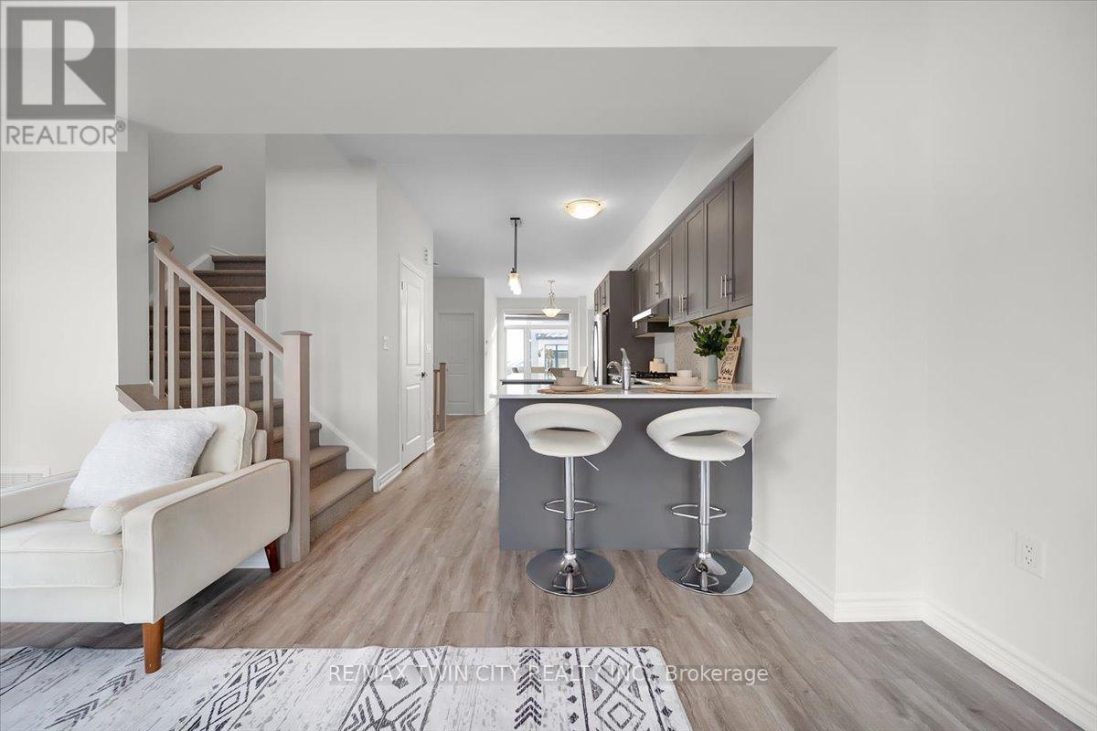 13 - 314 Equestrian Way, Cambridge, Ontario  N3E 0E4 - Photo 12 - X12615966