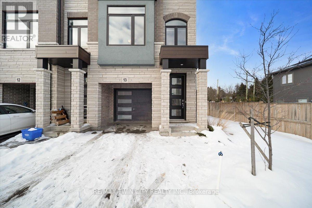 13 - 314 Equestrian Way, Cambridge, Ontario  N3E 0E4 - Photo 2 - X12615966