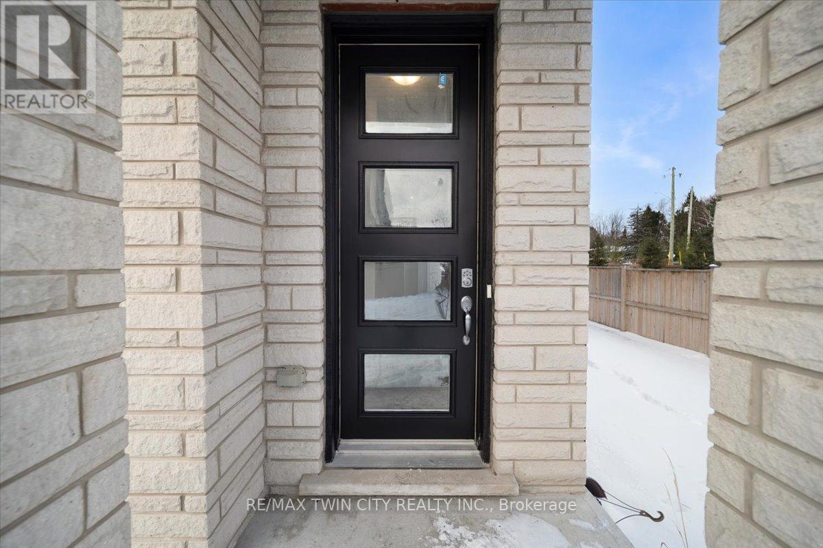 13 - 314 Equestrian Way, Cambridge, Ontario  N3E 0E4 - Photo 3 - X12615966