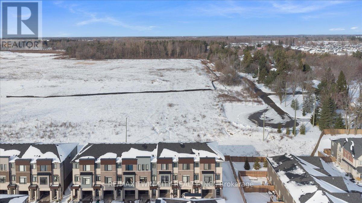 13 - 314 Equestrian Way, Cambridge, Ontario  N3E 0E4 - Photo 37 - X12615966