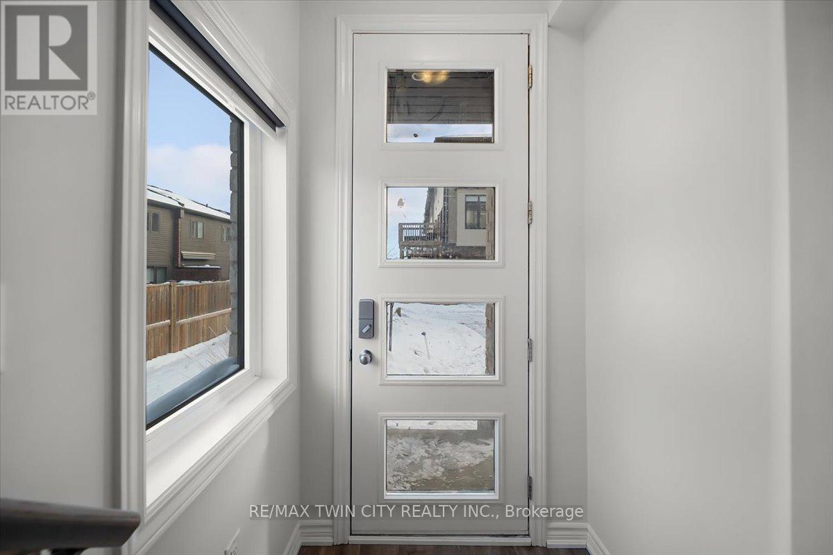 13 - 314 Equestrian Way, Cambridge, Ontario  N3E 0E4 - Photo 4 - X12615966