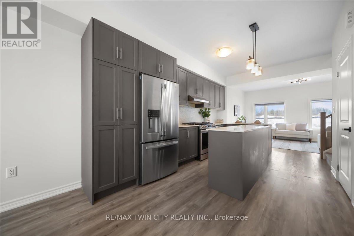 13 - 314 Equestrian Way, Cambridge, Ontario  N3E 0E4 - Photo 6 - X12615966