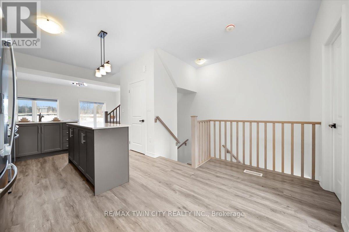 13 - 314 Equestrian Way, Cambridge, Ontario  N3E 0E4 - Photo 8 - X12615966