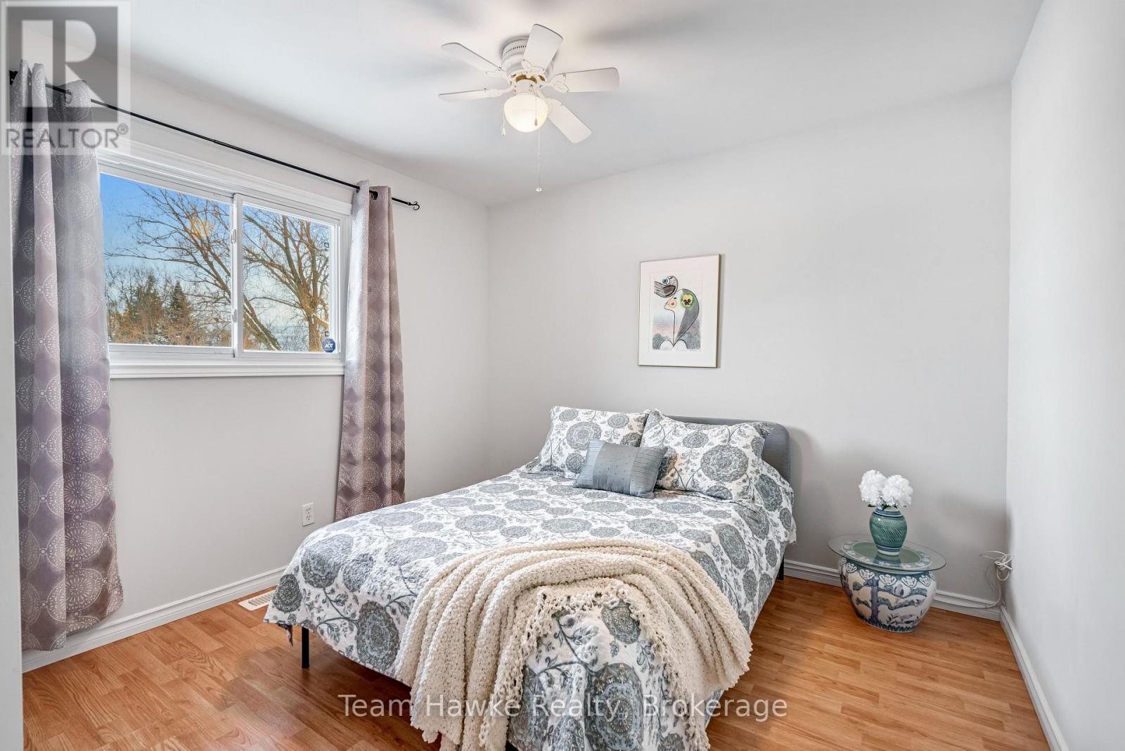 264 Kingfisher Avenue, Tay, Ontario L0K 1R0 - Photo 19 - S12616096