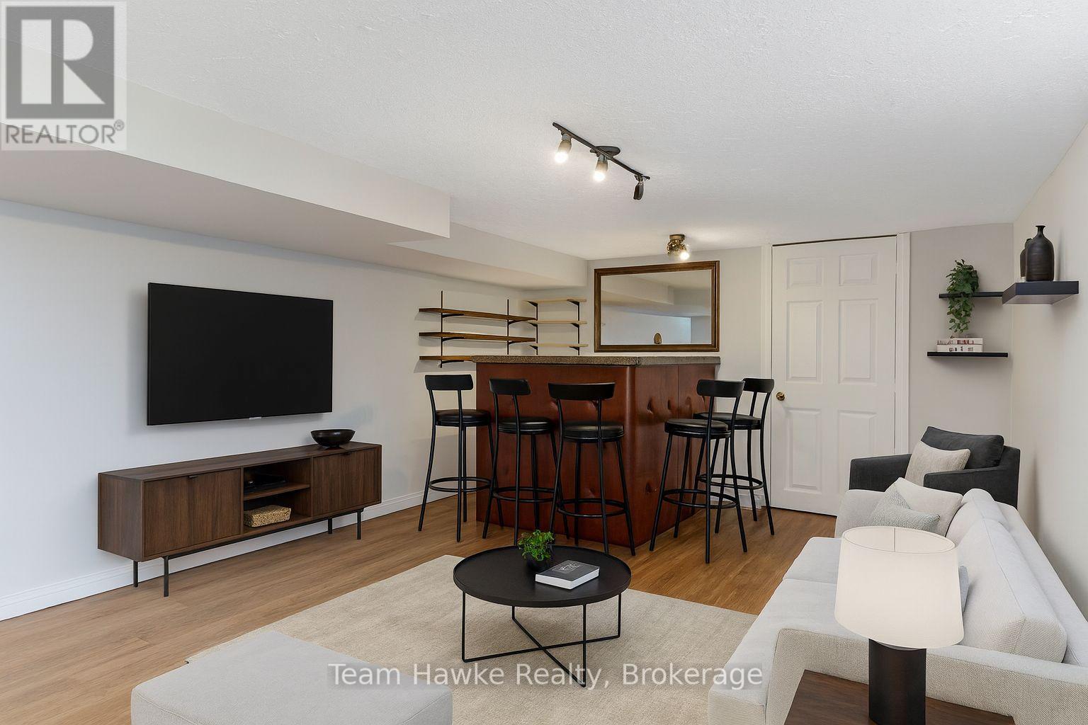 264 Kingfisher Avenue, Tay, Ontario L0K 1R0 - Photo 30 - S12616096