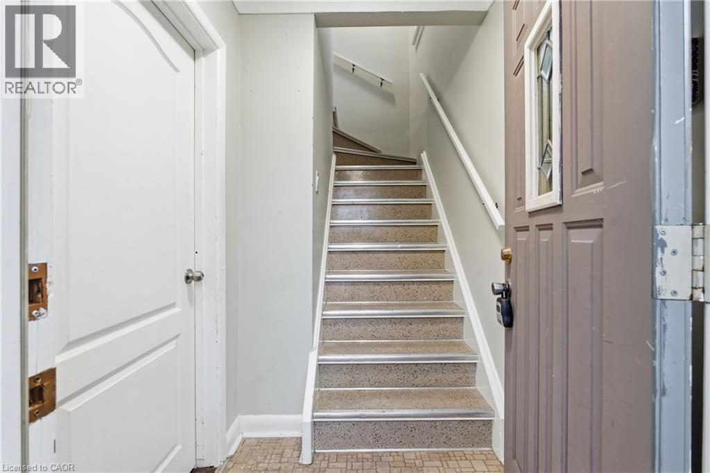 20 Thompson Avenue, Thorold, Ontario  L2V 2M8 - Photo 13 - 40793334