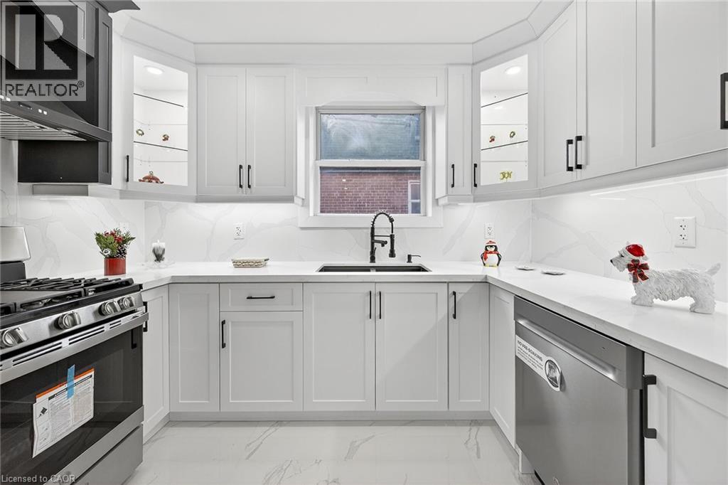 26 Martin Road, Hamilton, Ontario  L8K 3N1 - Photo 9 - 40789631