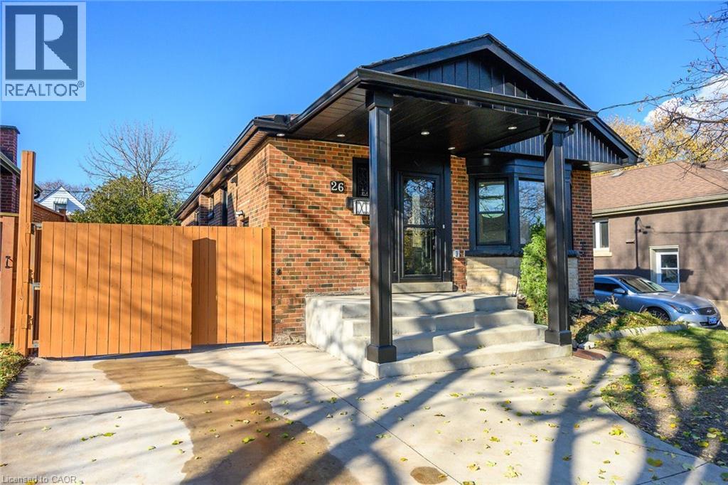 26 Martin Road, Hamilton, Ontario  L8K 3N1 - Photo 2 - 40789631