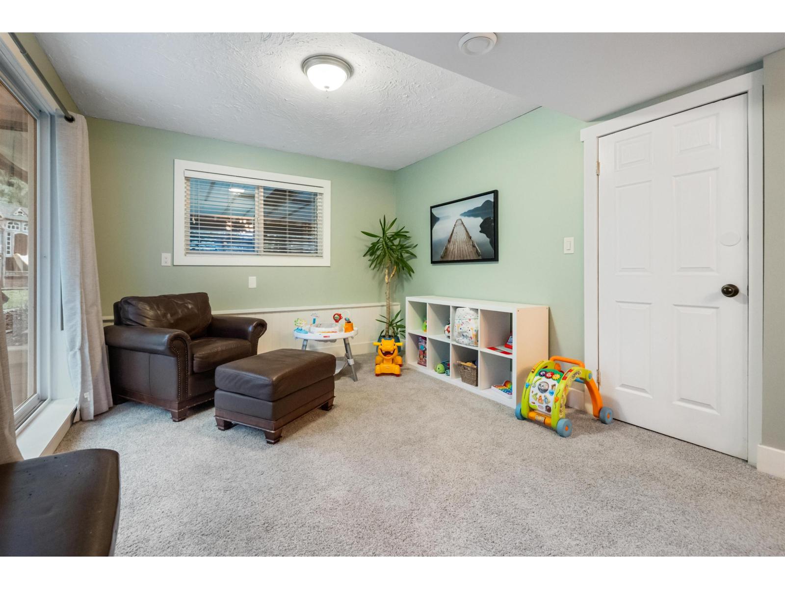 5802 Angus Place, Surrey, British Columbia  V3S 4W5 - Photo 17 - R3069925