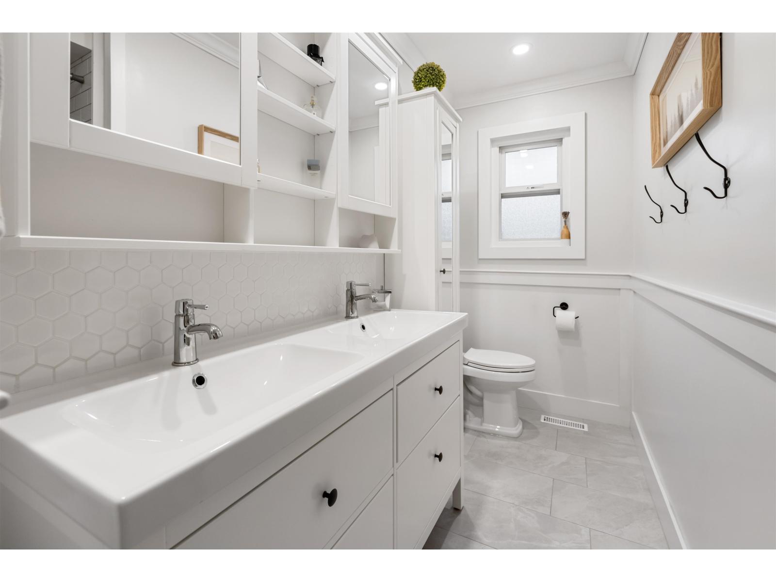 5802 Angus Place, Surrey, British Columbia  V3S 4W5 - Photo 13 - R3069925