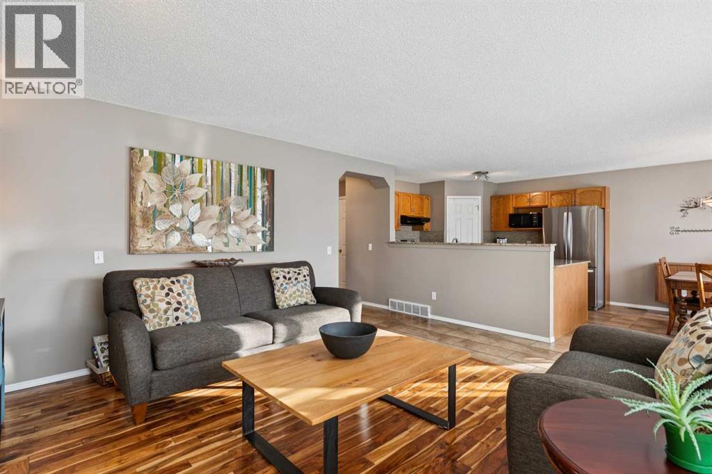 33 River Rock Crescent Se, Calgary, Alberta  T2C 4J4 - Photo 12 - A2273815