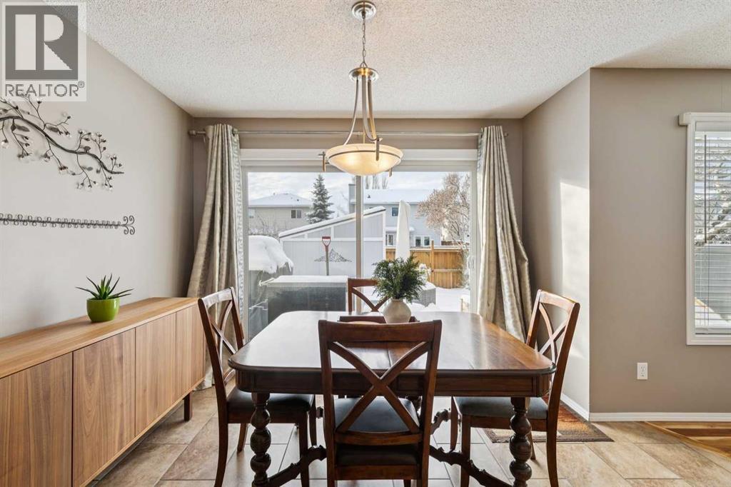 33 River Rock Crescent Se, Calgary, Alberta  T2C 4J4 - Photo 15 - A2273815