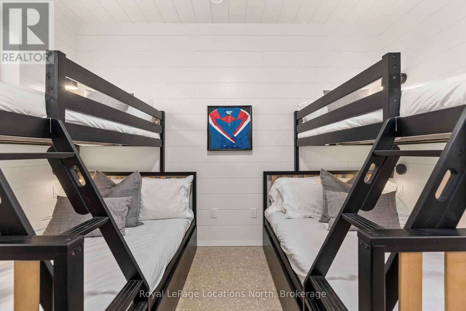 111 Slabtown Road, Blue Mountains, Ontario  N0H 1J0 - Photo 35 - X12616098