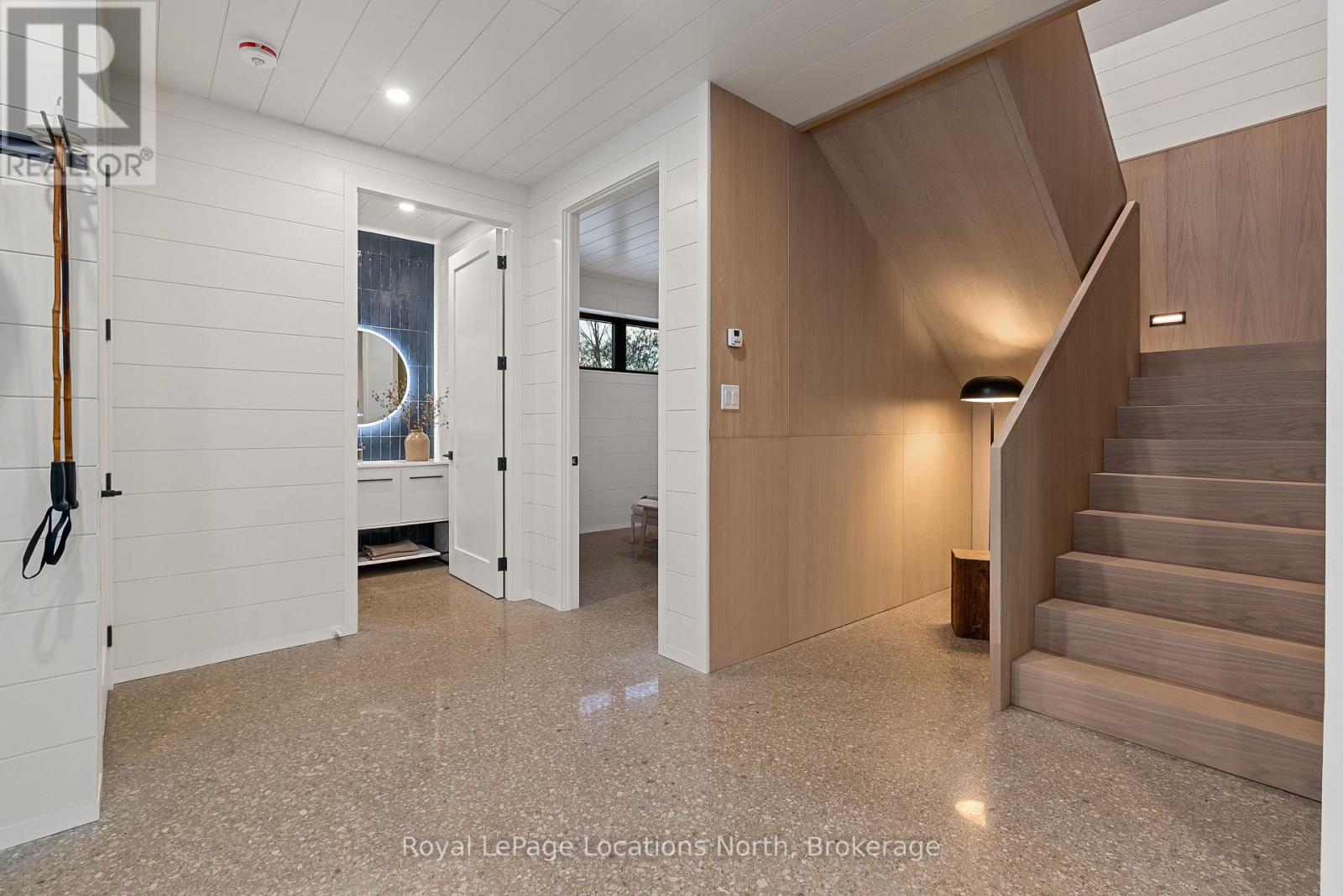 111 Slabtown Road, Blue Mountains, Ontario  N0H 1J0 - Photo 36 - X12616098