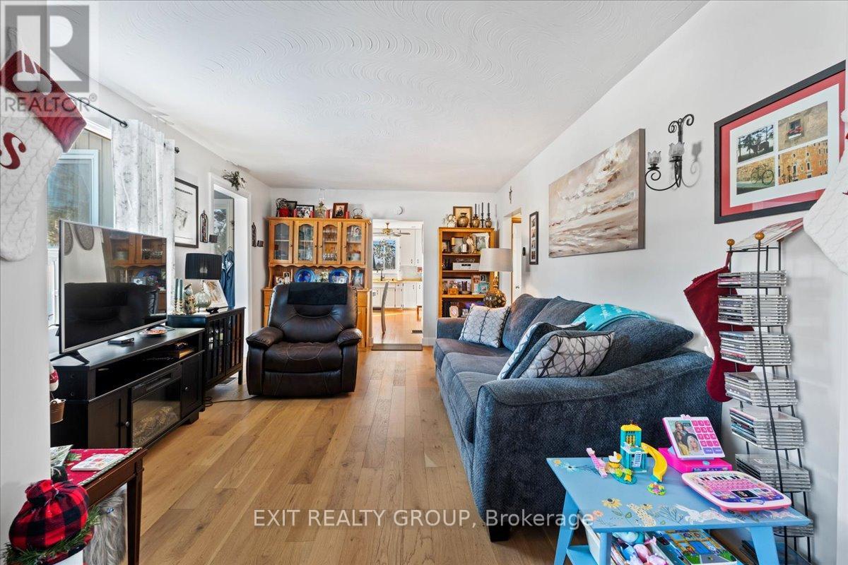 21 North Hastings Avenue, Marmora And Lake, Ontario  K0K 2M0 - Photo 11 - X12616124