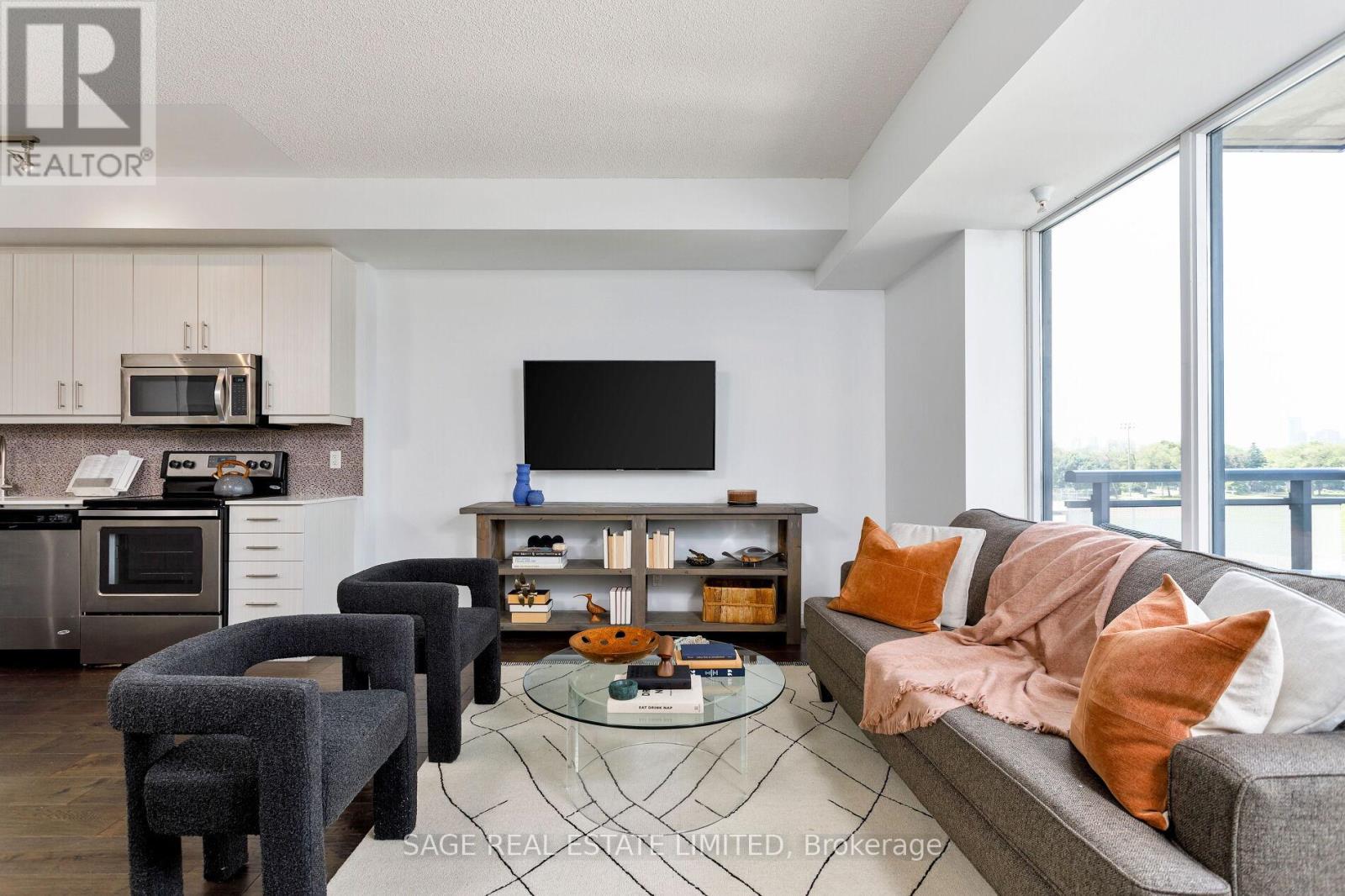 401 - 760 The Queensway, Toronto, Ontario  M8Z 0E1 - Photo 12 - W12578528