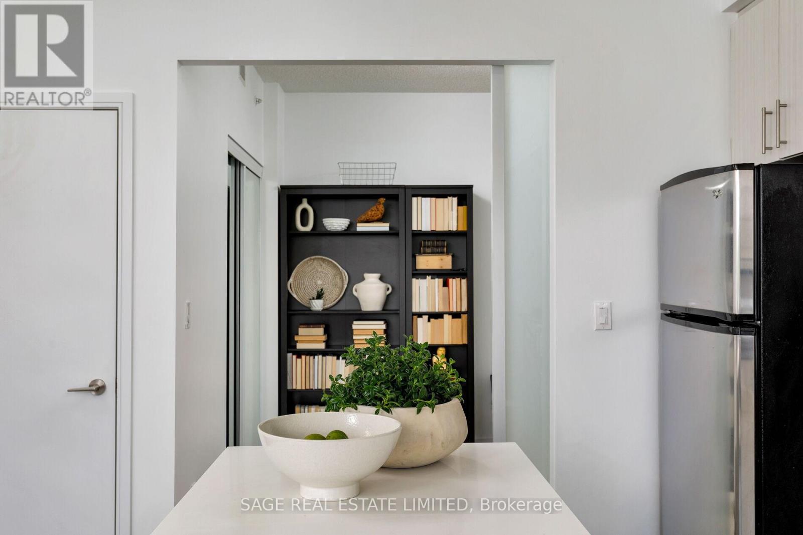 401 - 760 The Queensway, Toronto, Ontario  M8Z 0E1 - Photo 19 - W12578528