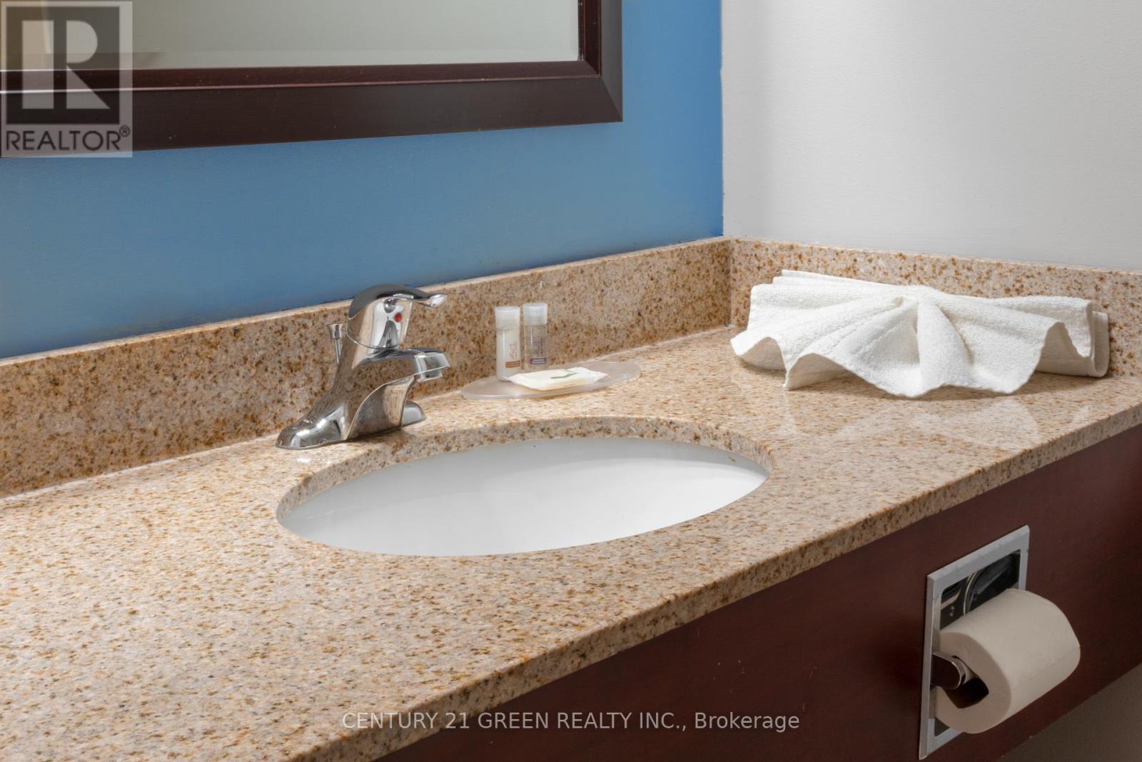 210 Main Street E, Hamilton, Ontario  L8N 1H3 - Photo 12 - X12499566