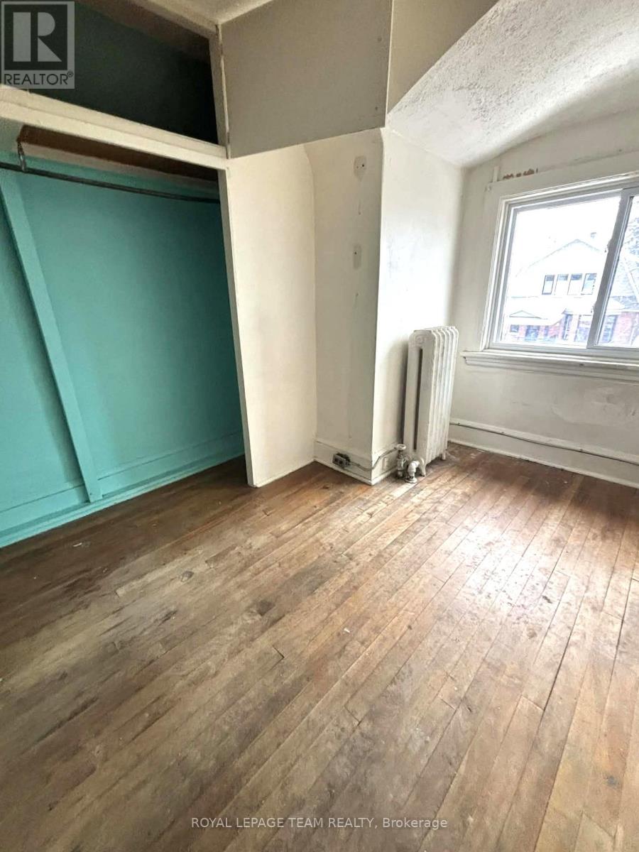 169 Holmwood Avenue, Ottawa, Ontario K1S 2P3 - Photo 13 - X12439380