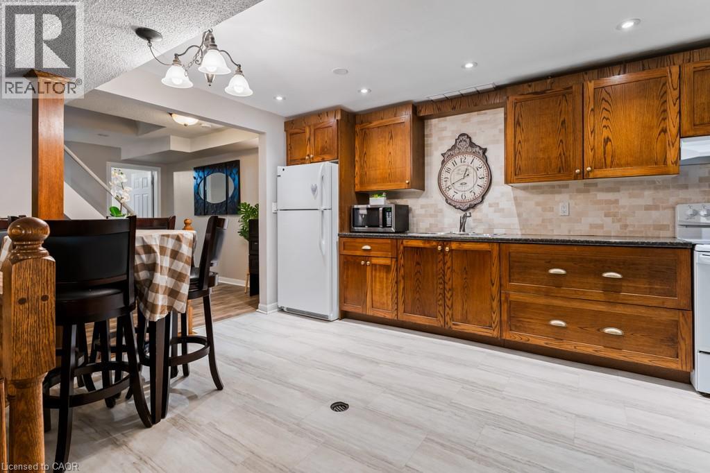 196 Dundas Street E, Waterdown, Ontario L0R 2H0 - Photo 37 - 40770157