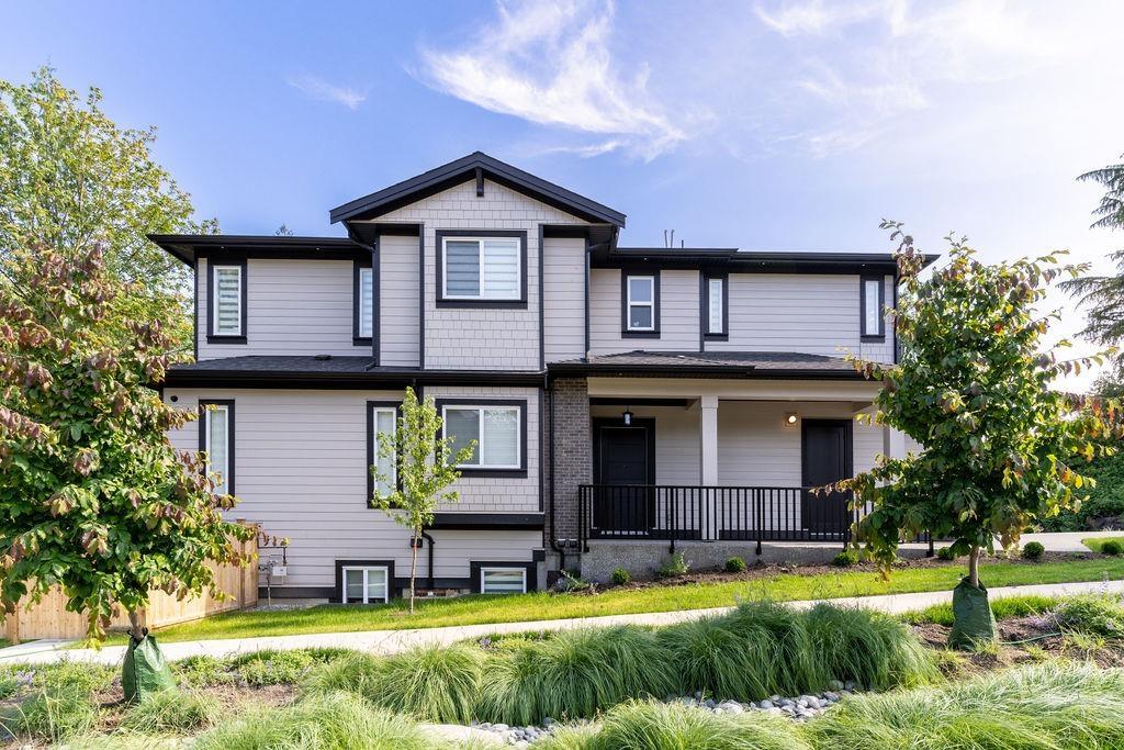 7028 205 Street, Langley, British Columbia  V2Y 1S9 - Photo 3 - R3072961