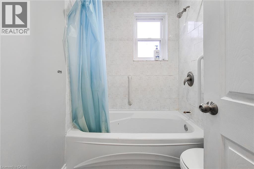 63 Paisley Avenue S, Hamilton, Ontario  L8S 1V2 - Photo 22 - 40793344