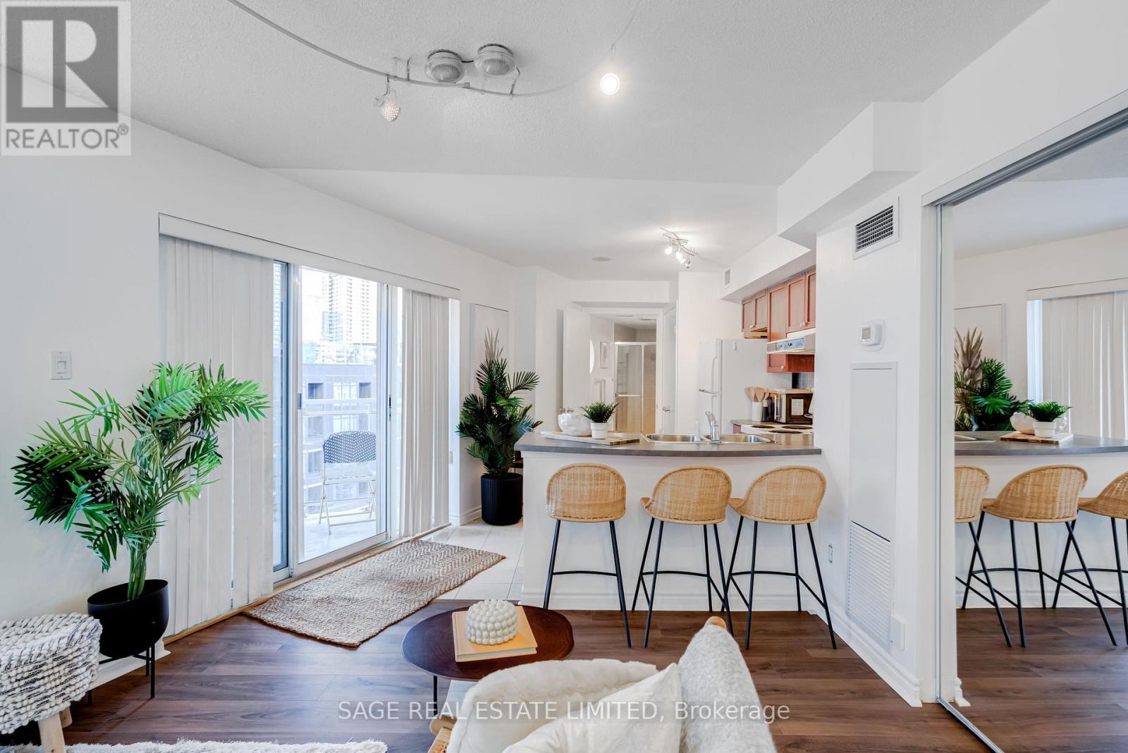 819 - 600 Queens Quay W, Toronto, Ontario M5V 3M3 - Photo 6 - C12616054