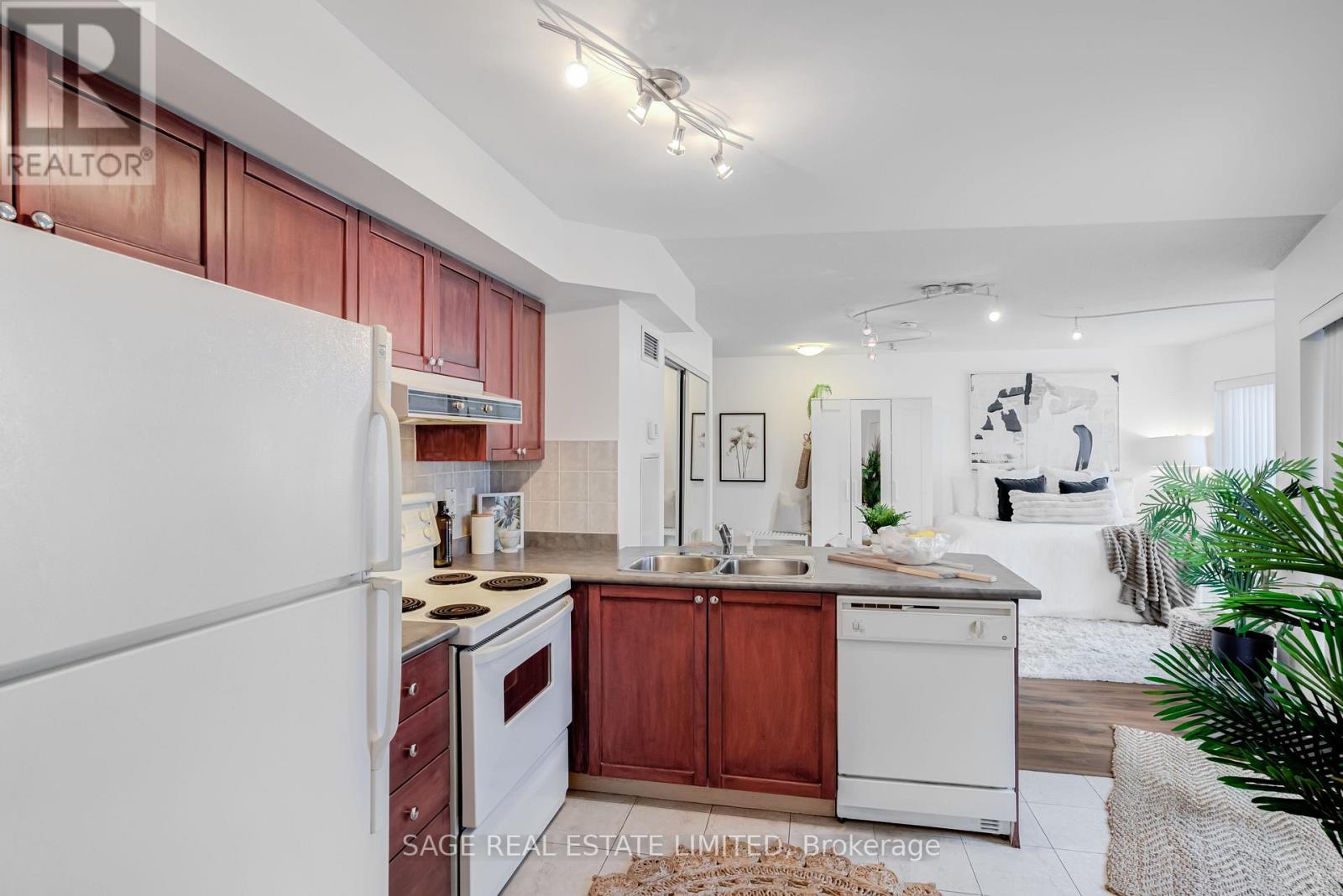 819 - 600 Queens Quay W, Toronto, Ontario M5V 3M3 - Photo 9 - C12616054