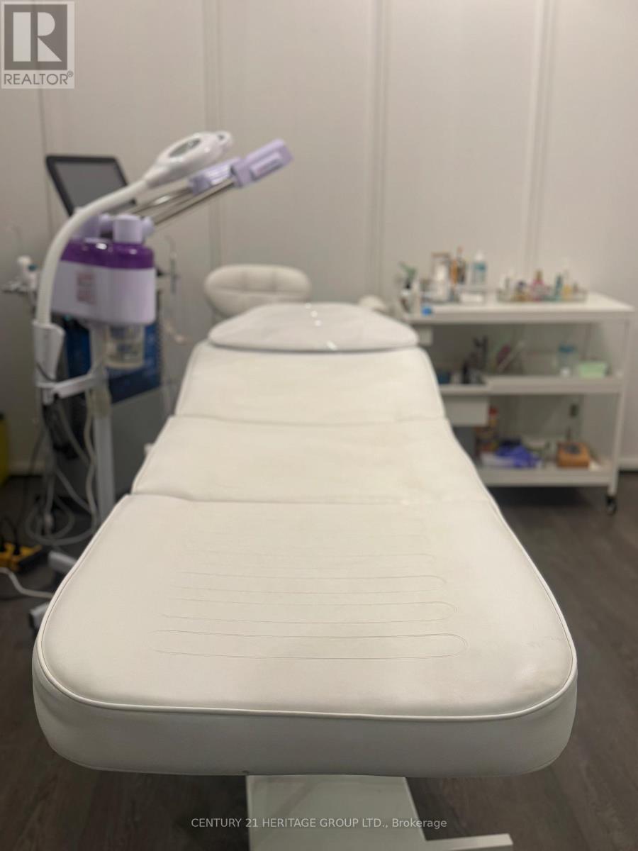 73 - 384 Yonge Street, Toronto, Ontario  M5B 1S8 - Photo 11 - C12616138