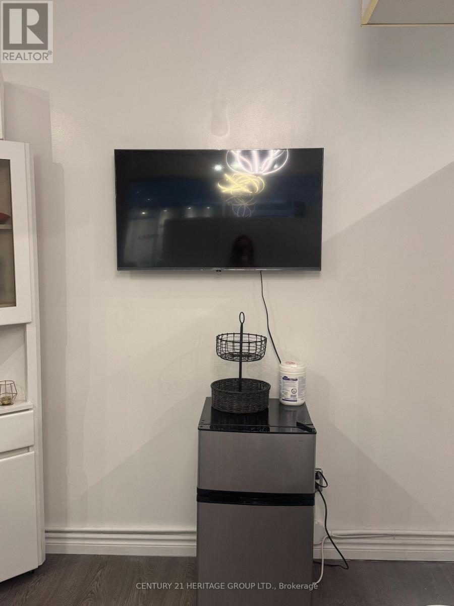 73 - 384 Yonge Street, Toronto, Ontario  M5B 1S8 - Photo 7 - C12616138