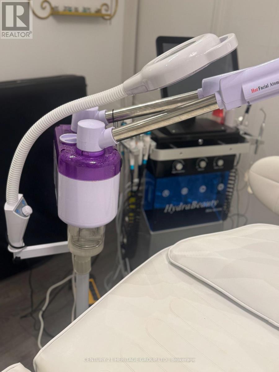 73 - 384 Yonge Street, Toronto, Ontario  M5B 1S8 - Photo 8 - C12616138