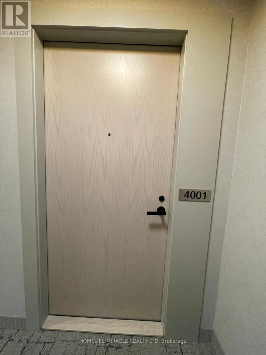 4001 - 8 Interchange Way, Vaughan, Ontario  L4K 0R2 - Photo 2 - N12616020