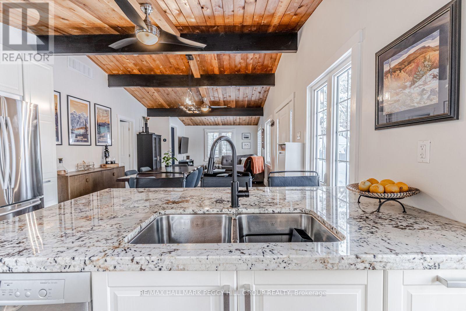 3795 Fairway Road, Innisfil, Ontario  L9S 2L4 - Photo 8 - N12616038