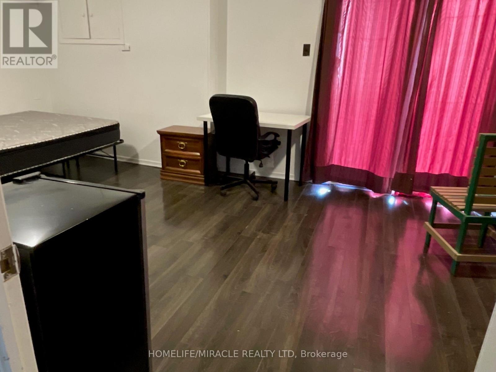 96 Carleton Place, Brampton, Ontario L6T 3Z4 - Photo 20 - W12606532