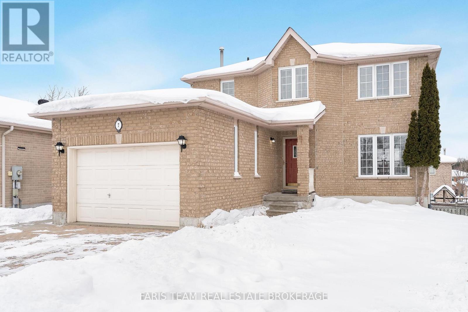 7 ROUND LEAF COURT, barrie (holly), Ontario