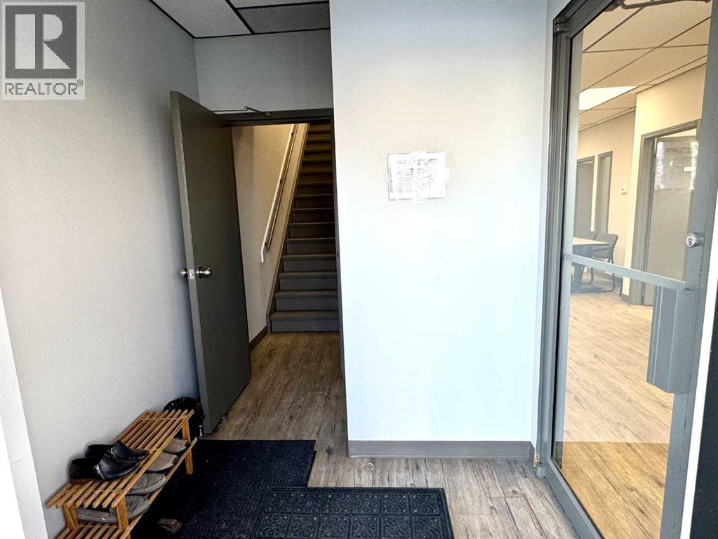 5, 7969 49 Avenue, Red Deer, Alberta  T4P 2V5 - Photo 3 - A2255120