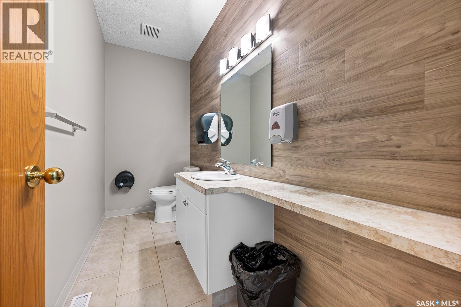 A 320 Gardiner Park Court, Regina, Saskatchewan  S4V 1R9 - Photo 11 - SK004941