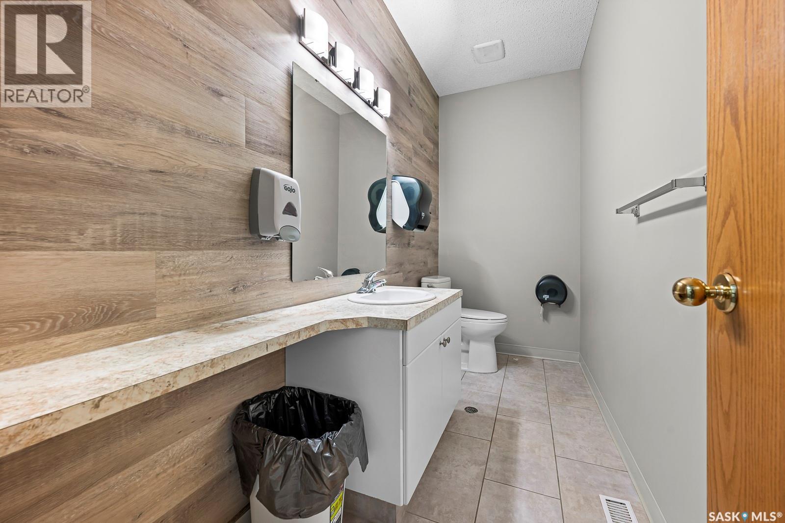 A 320 Gardiner Park Court, Regina, Saskatchewan  S4V 1R9 - Photo 12 - SK004941