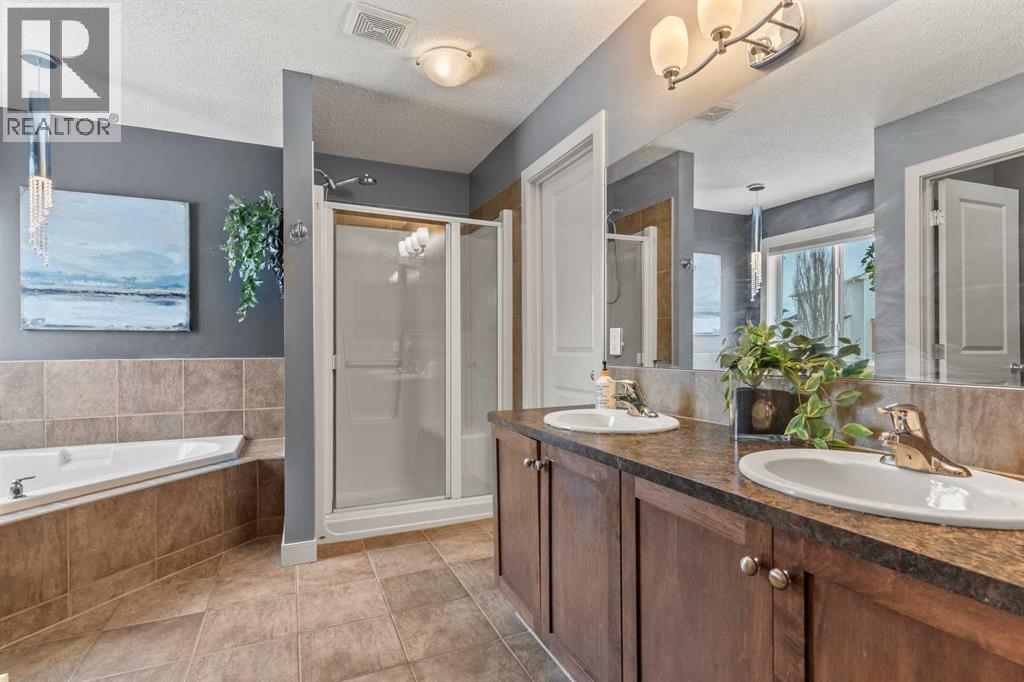 52 Westmount Circle, Okotoks, Alberta  T1S 0B6 - Photo 22 - A2274511