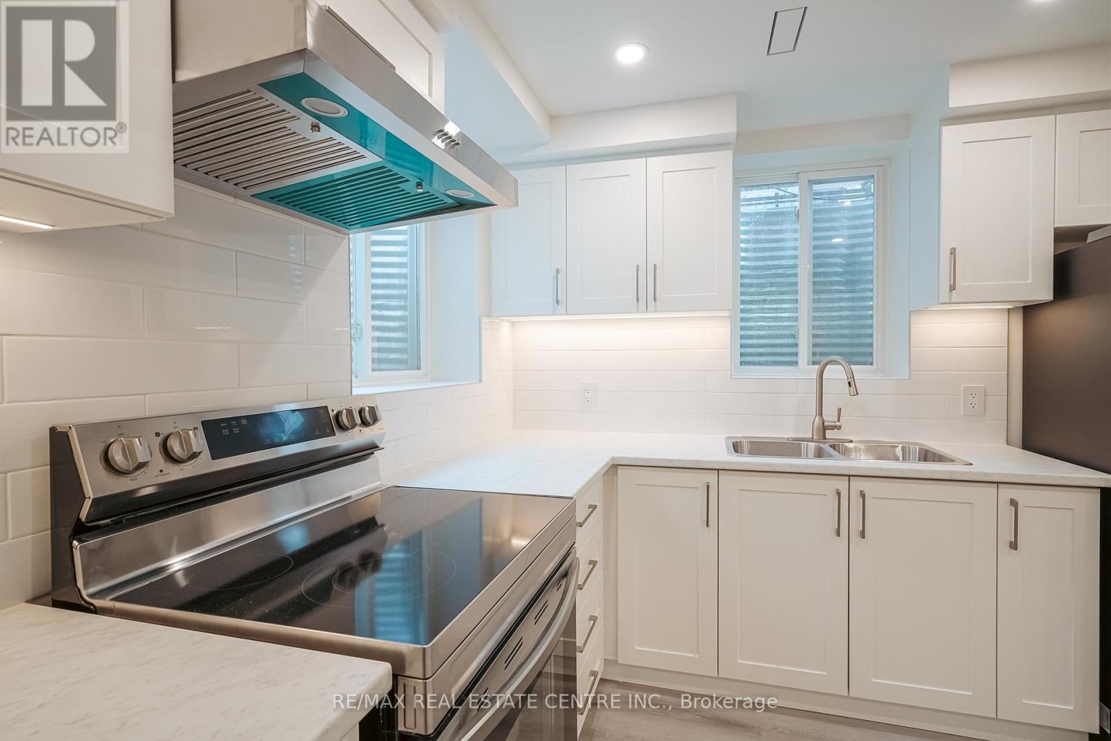 431 Ramsey Place, Milton, Ontario  L9B 1J6 - Photo 8 - W12615990