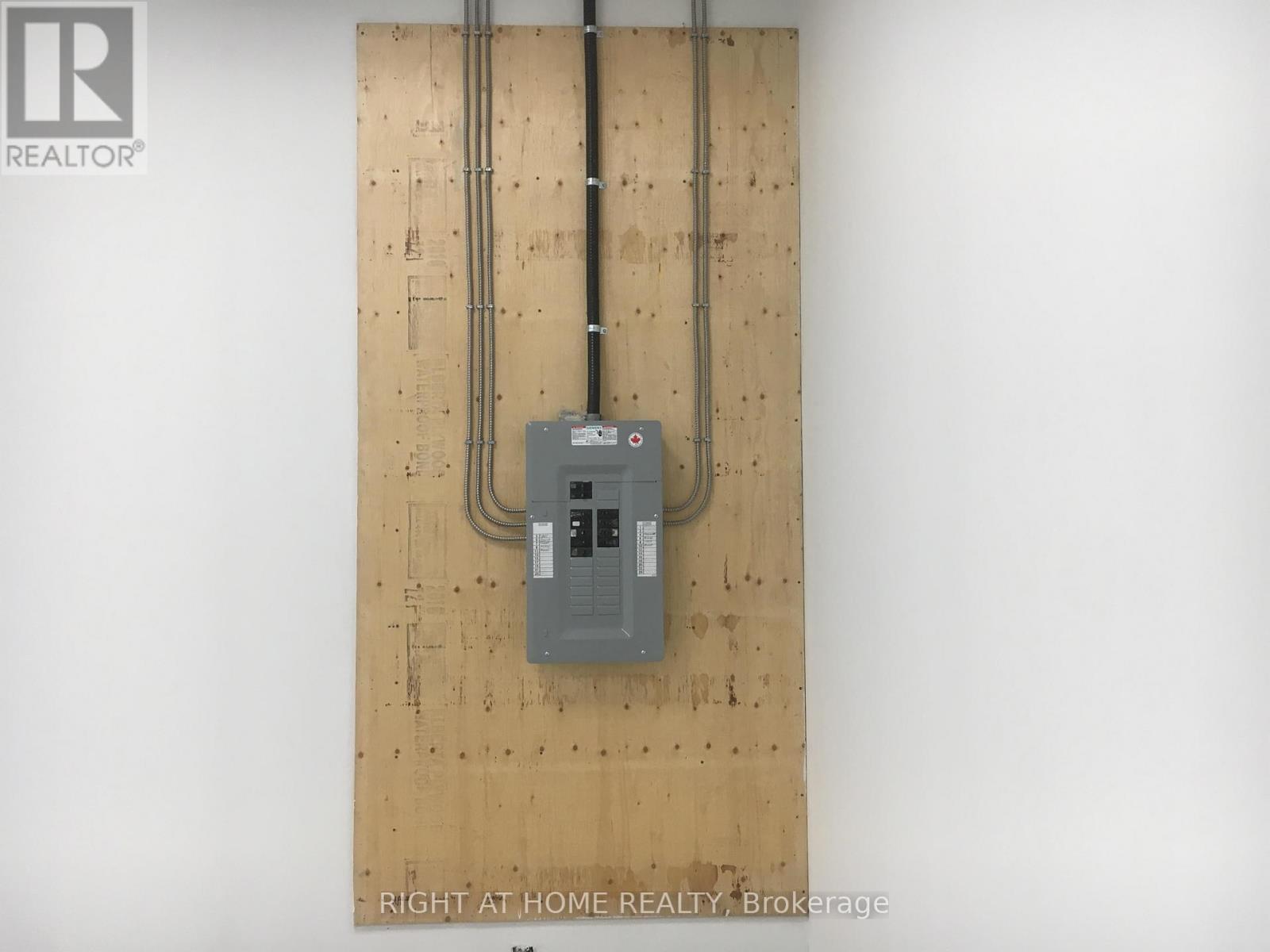 30 C Fordhouse Boulevard, Toronto, Ontario  M8Z 1M6 - Photo 6 - W12615994